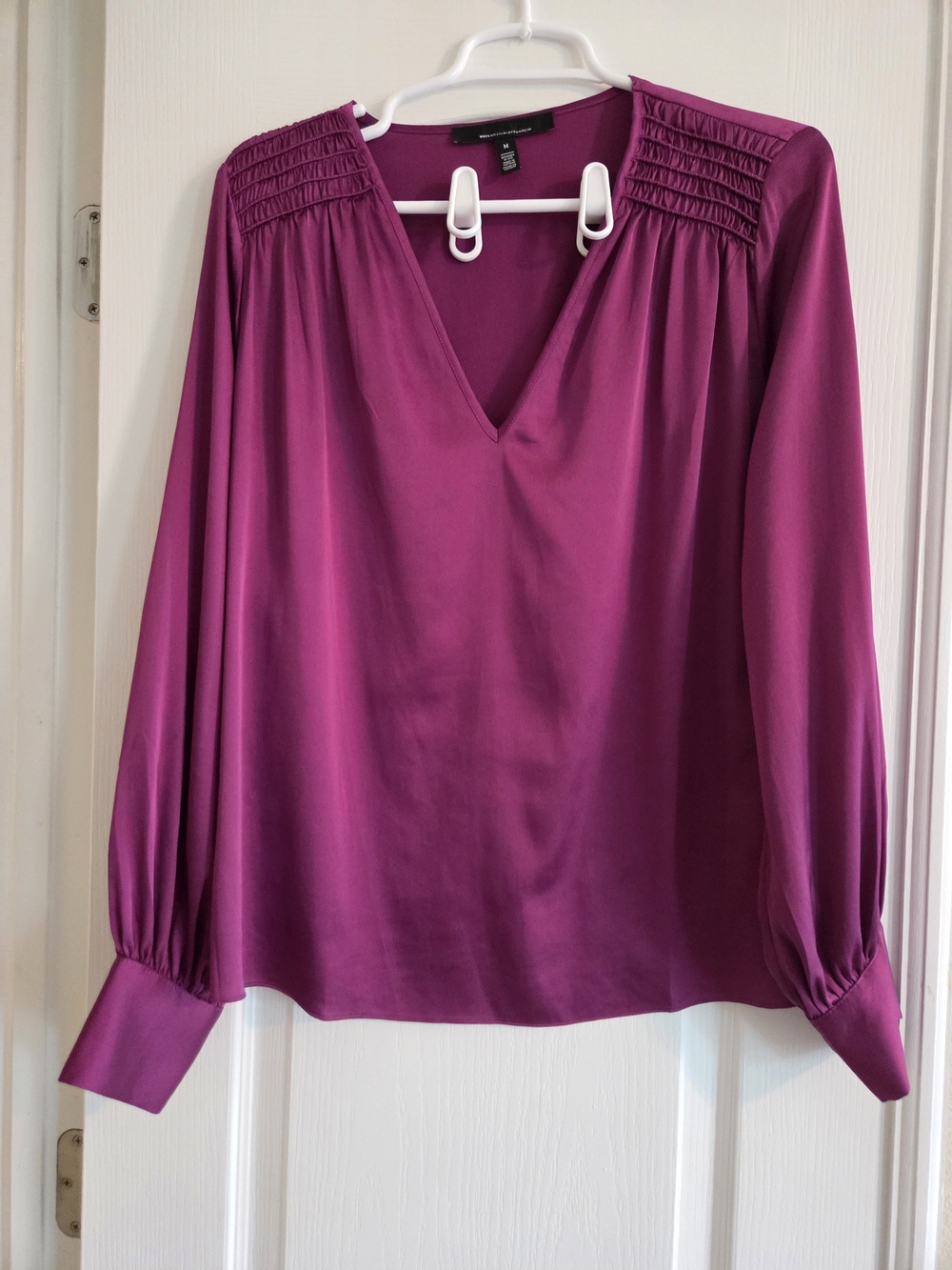 White House Black Market Magenta V-Neck Long-Sleeve Blouse